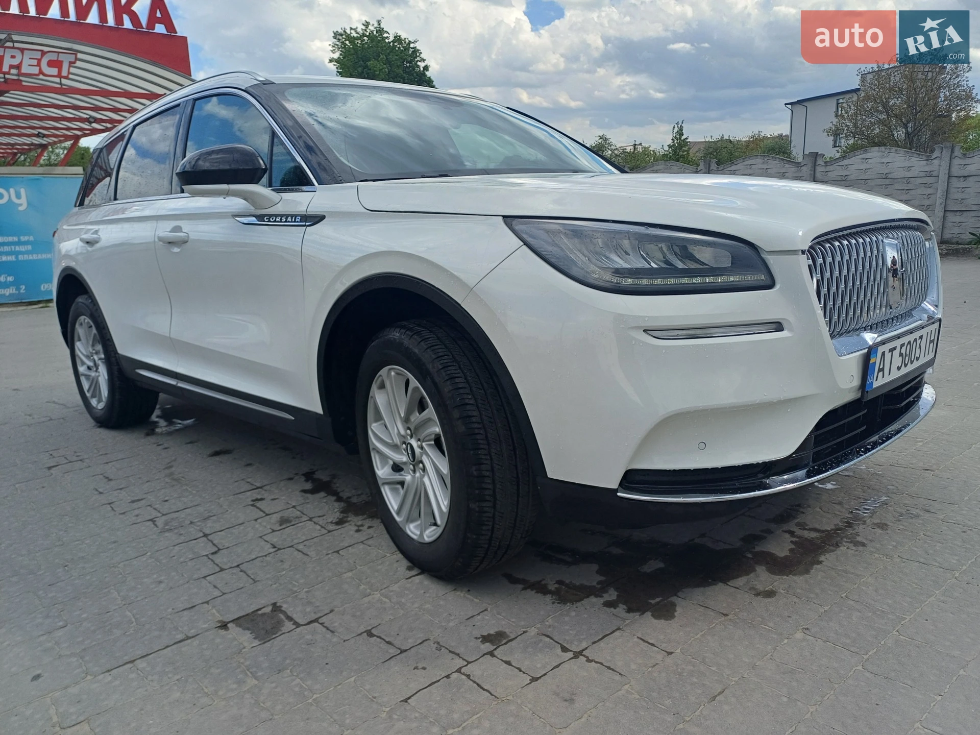 2022 Lincoln Corsair - мініатюра 4