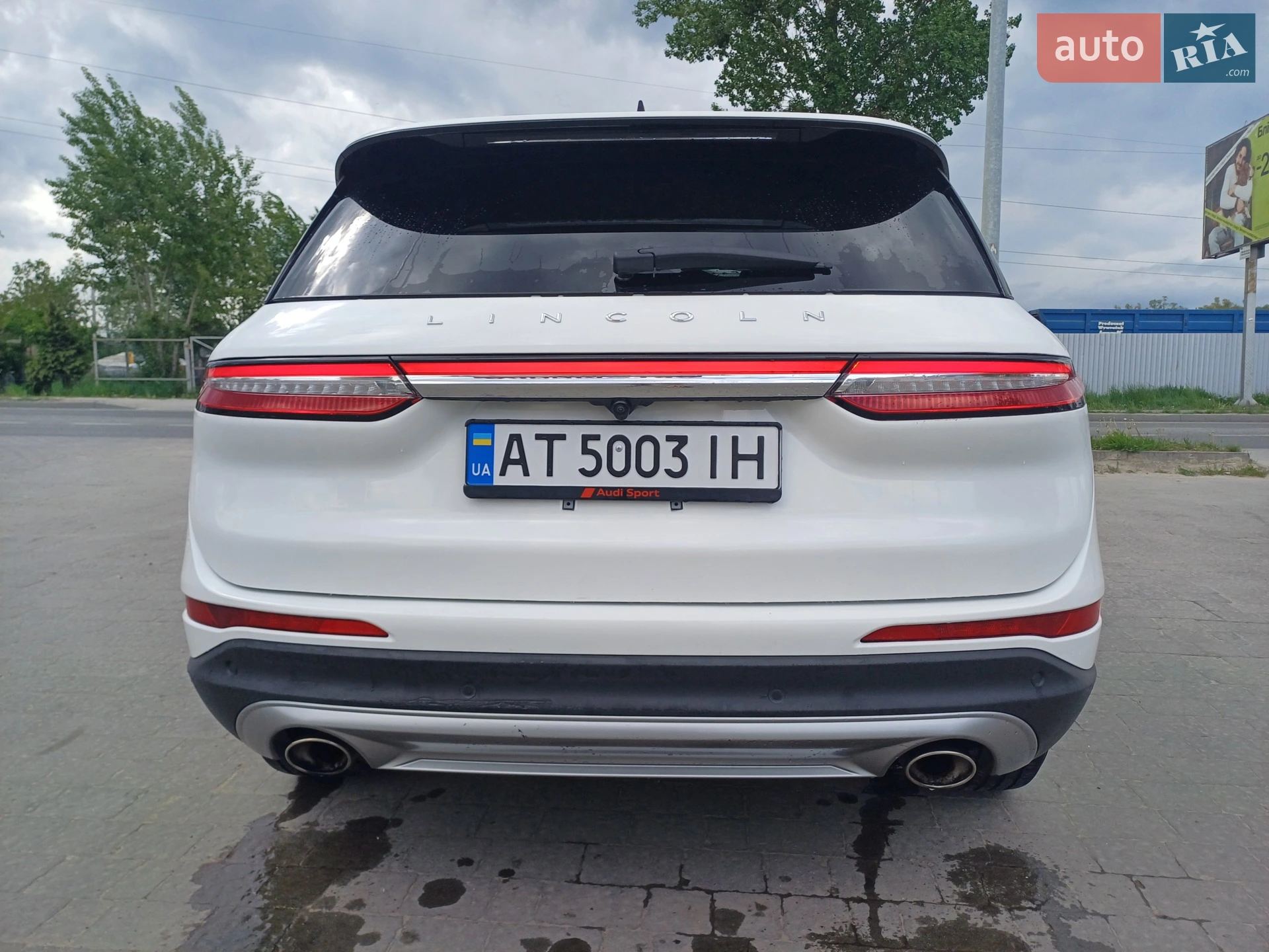 2022 Lincoln Corsair - мініатюра 3