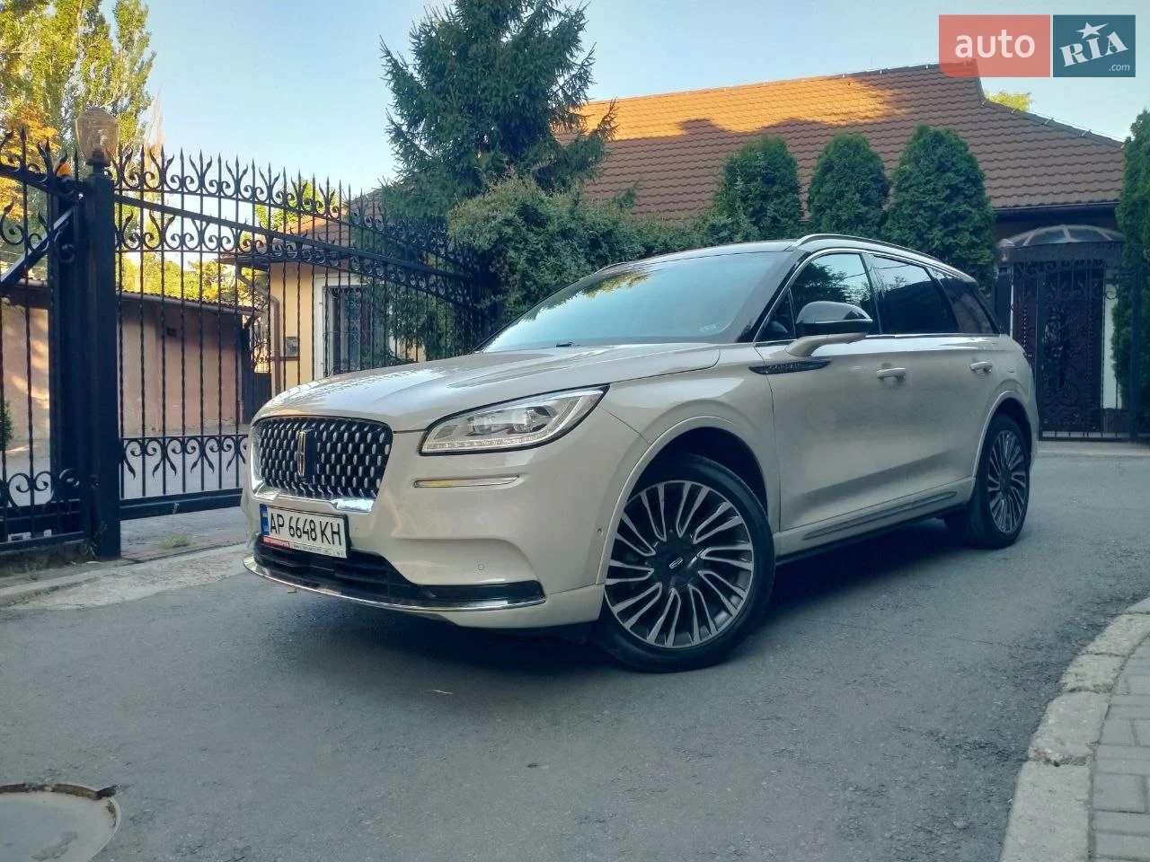 2019 Lincoln Corsair - мініатюра 24