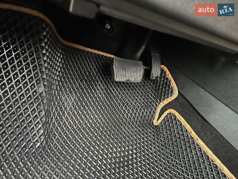 Внедорожник / Кроссовер Lincoln Corsair 2019 в Киеве фото 27 Внедорожник / Кроссовер Lincoln Corsair 2019 в Киеве