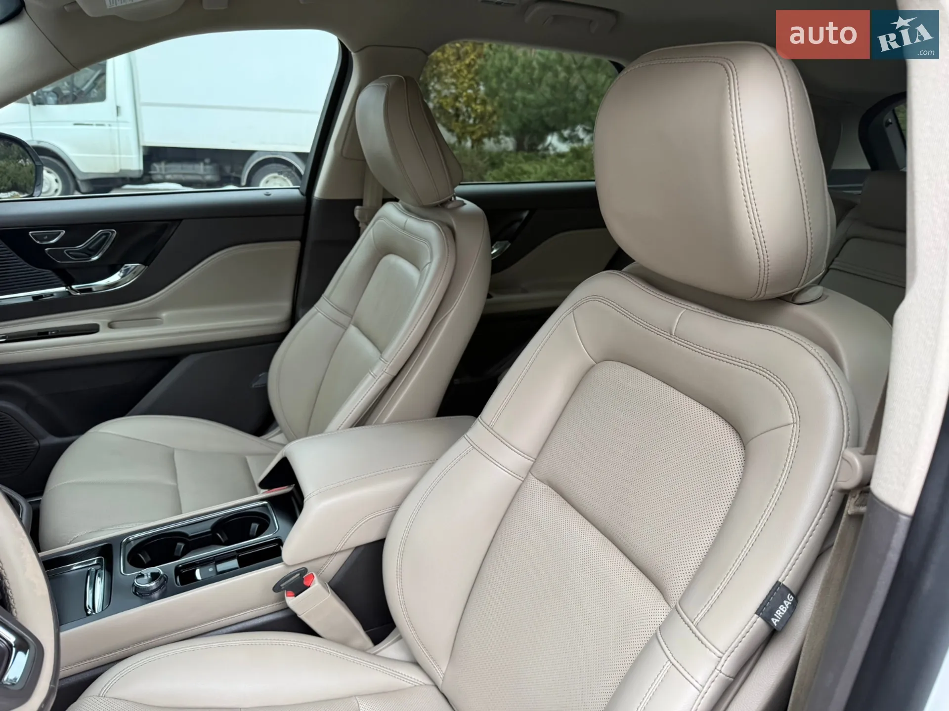 2020 Lincoln Corsair - мініатюра 45