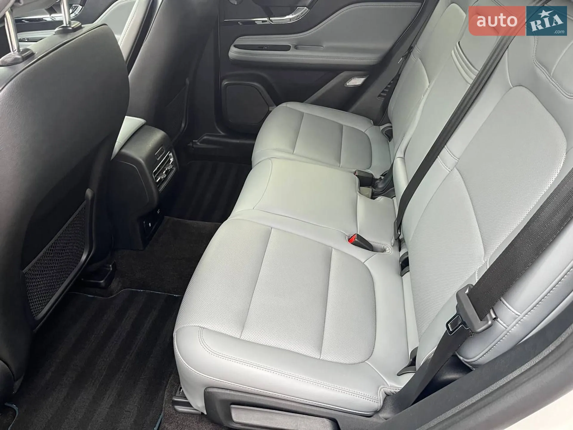 2019 Lincoln Corsair - мініатюра 18