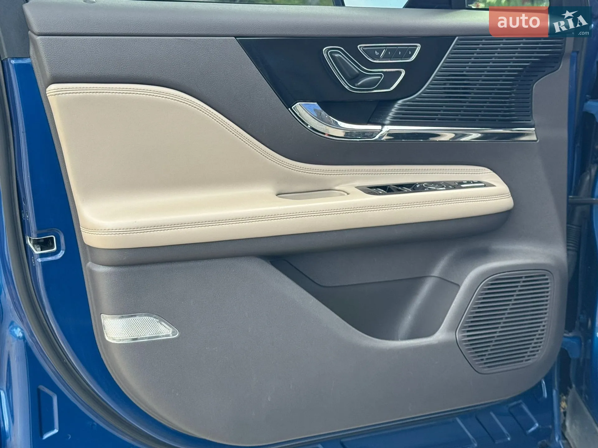 2019 Lincoln Corsair - мініатюра 15