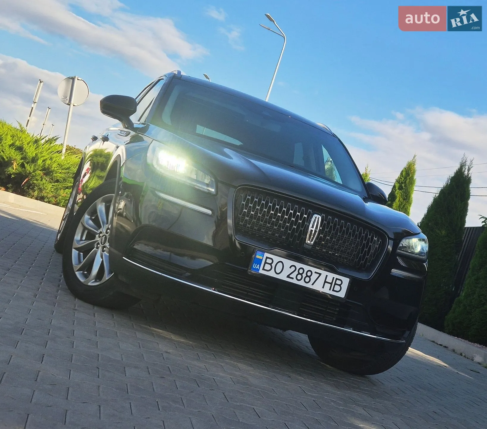 2022 Lincoln Corsair - мініатюра 9