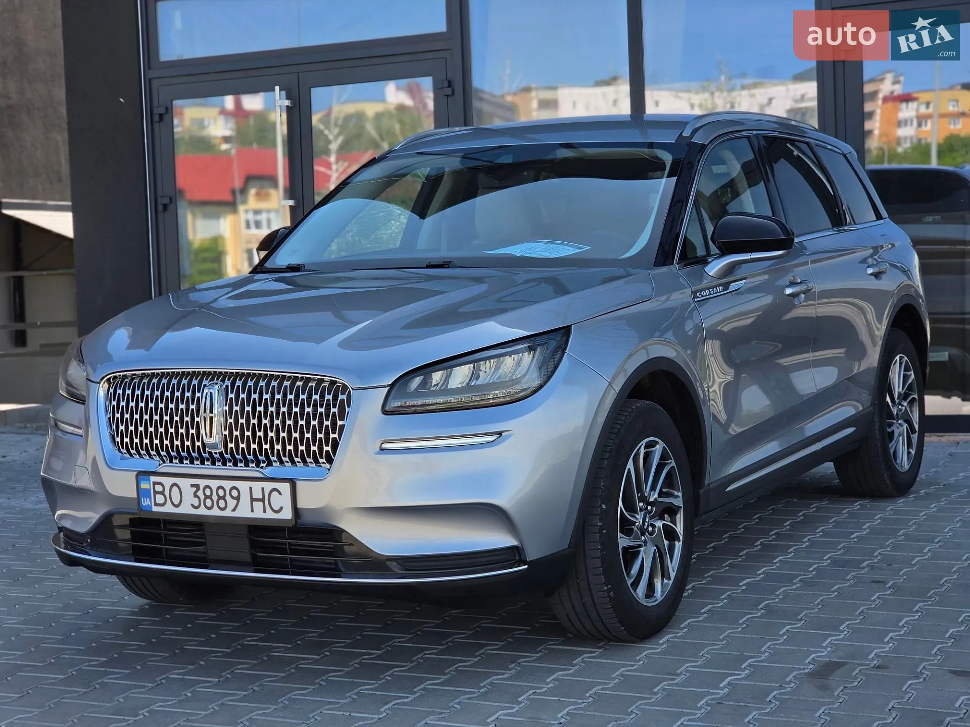 2022 Lincoln Corsair - мініатюра 2