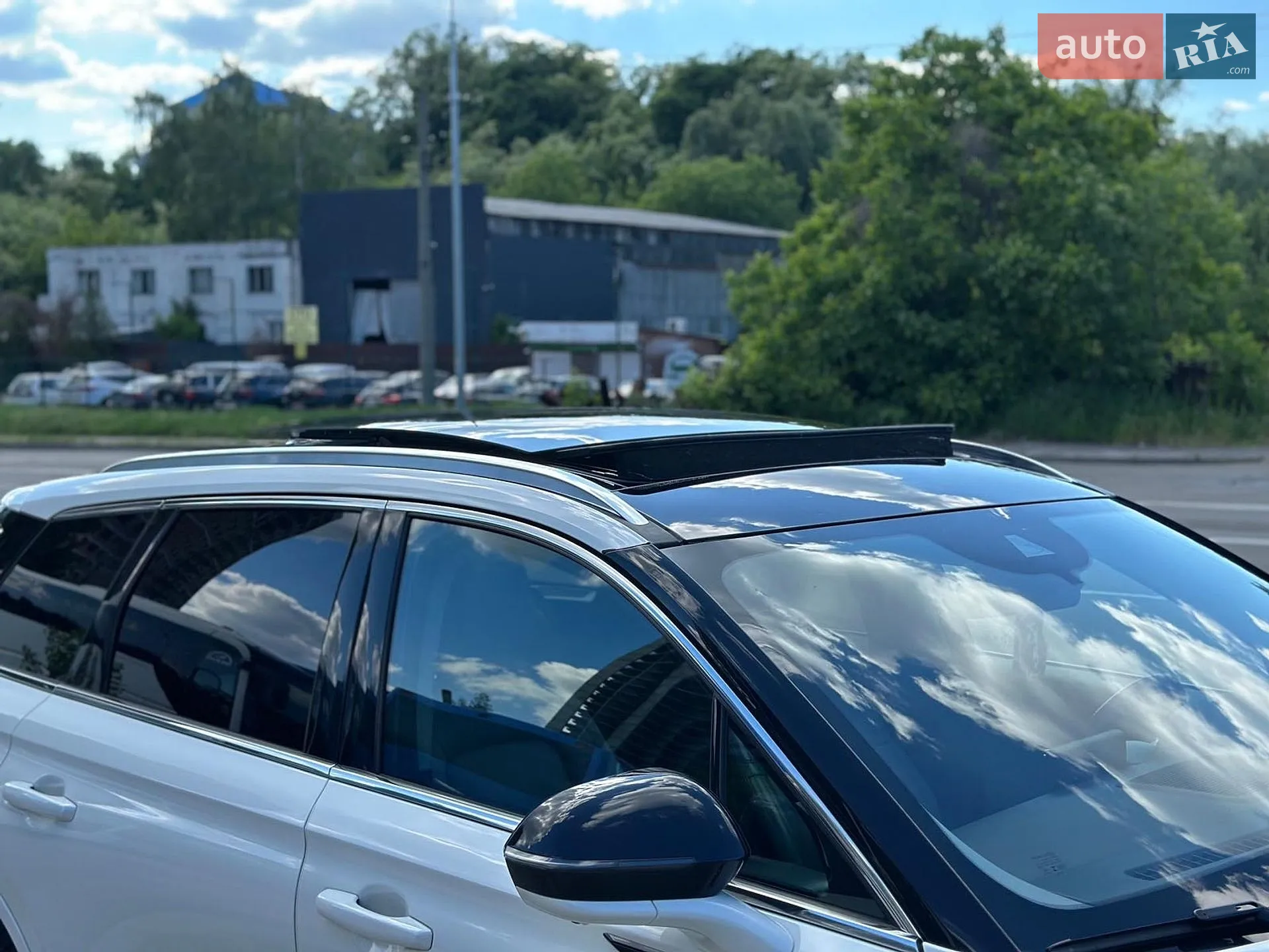 2022 Lincoln Corsair - мініатюра 6