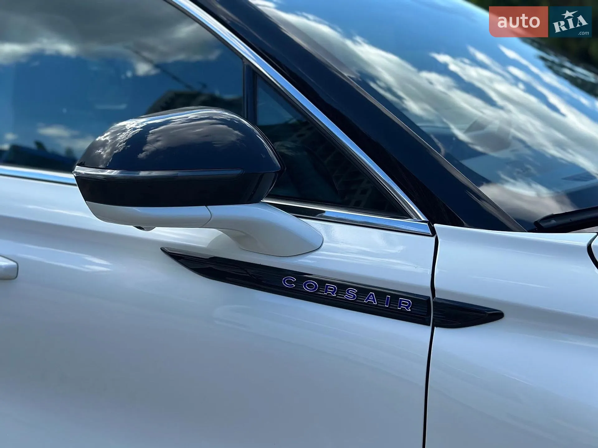 2022 Lincoln Corsair - мініатюра 8