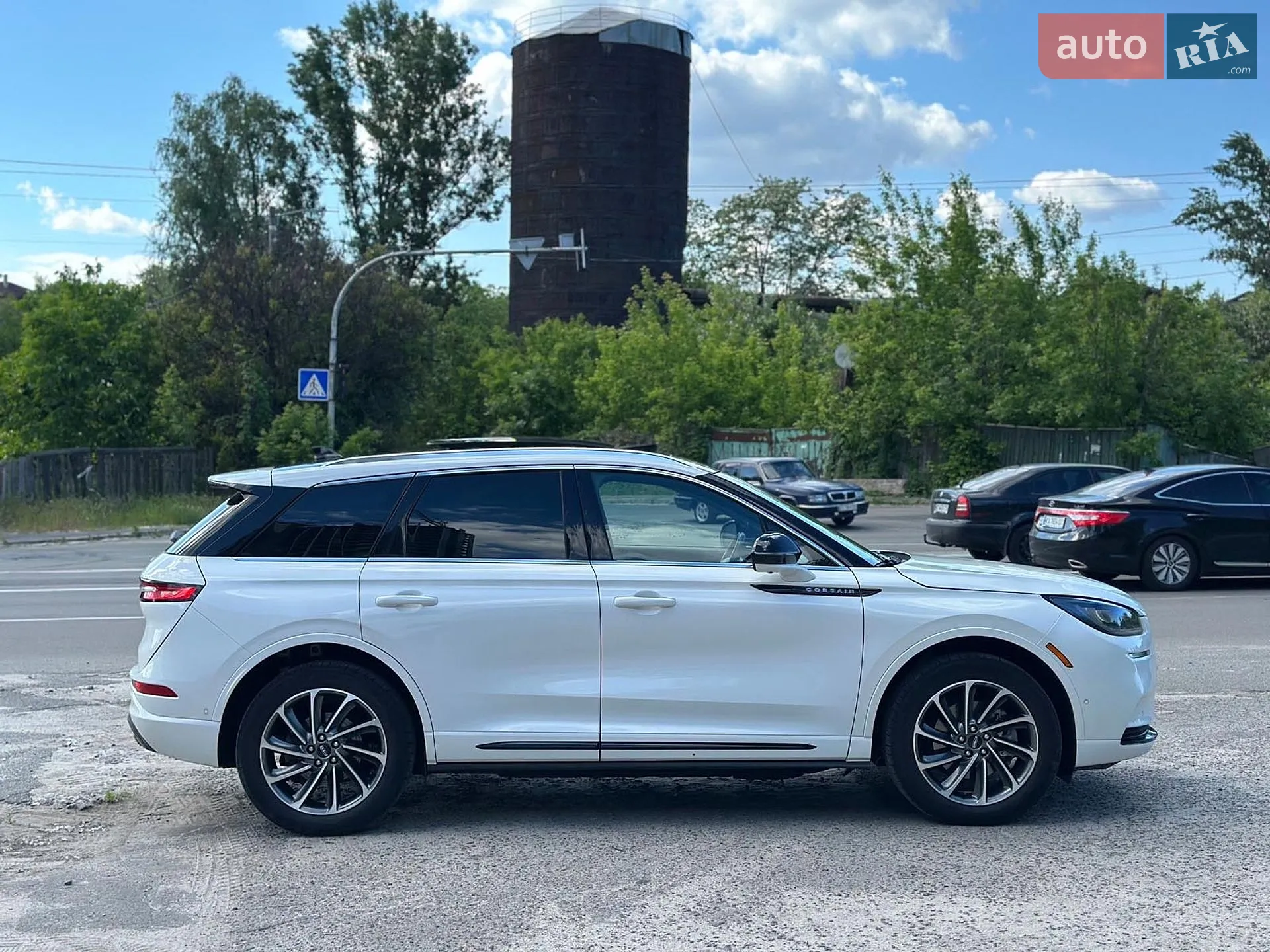 2022 Lincoln Corsair - мініатюра 9