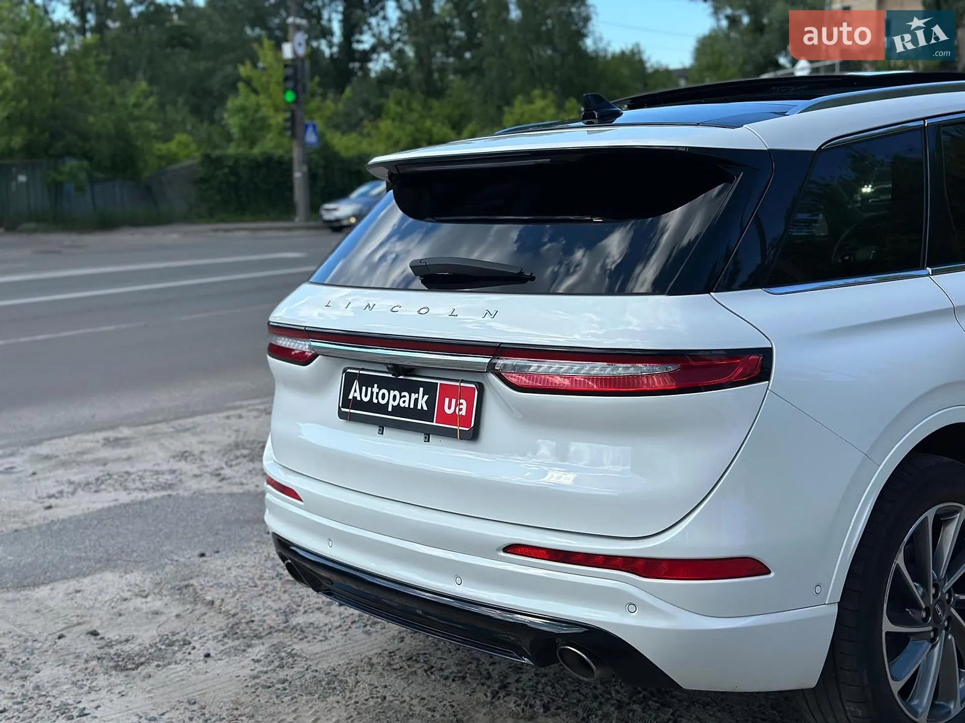 2022 Lincoln Corsair - мініатюра 12