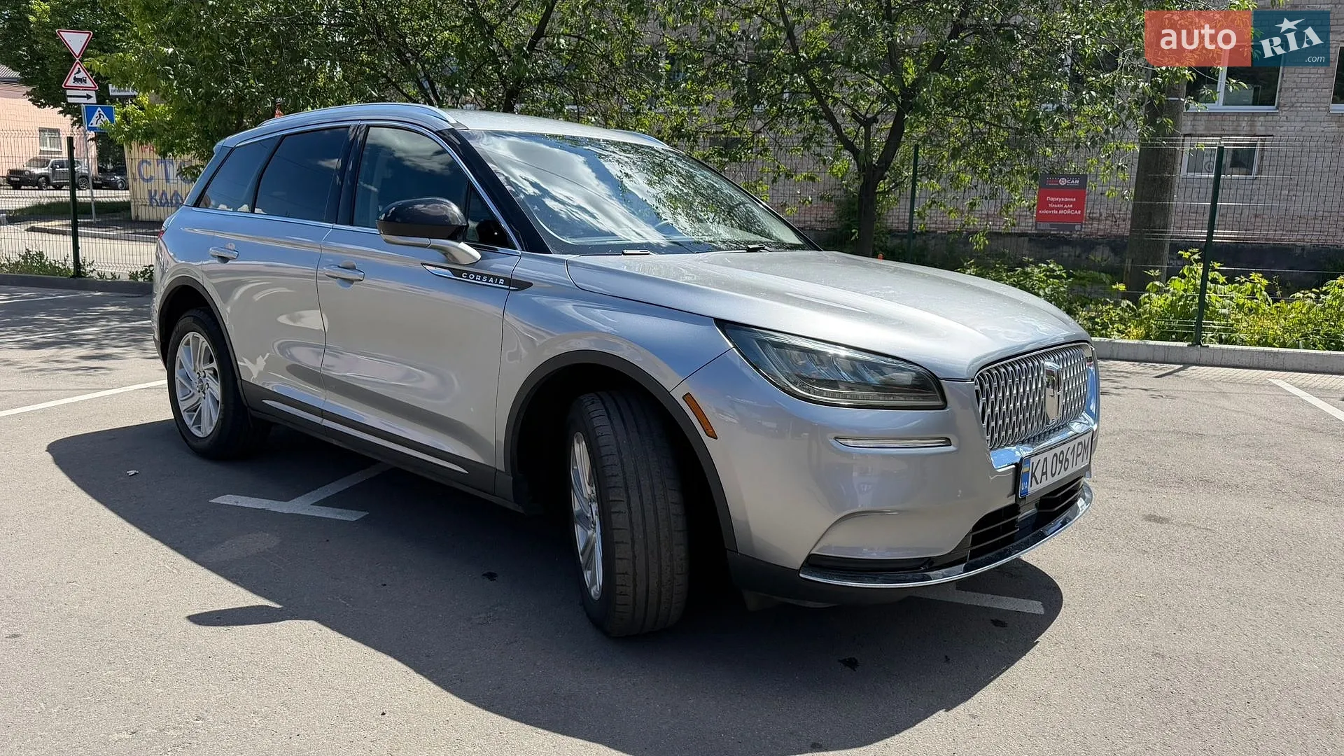 2022 Lincoln Corsair - мініатюра 2