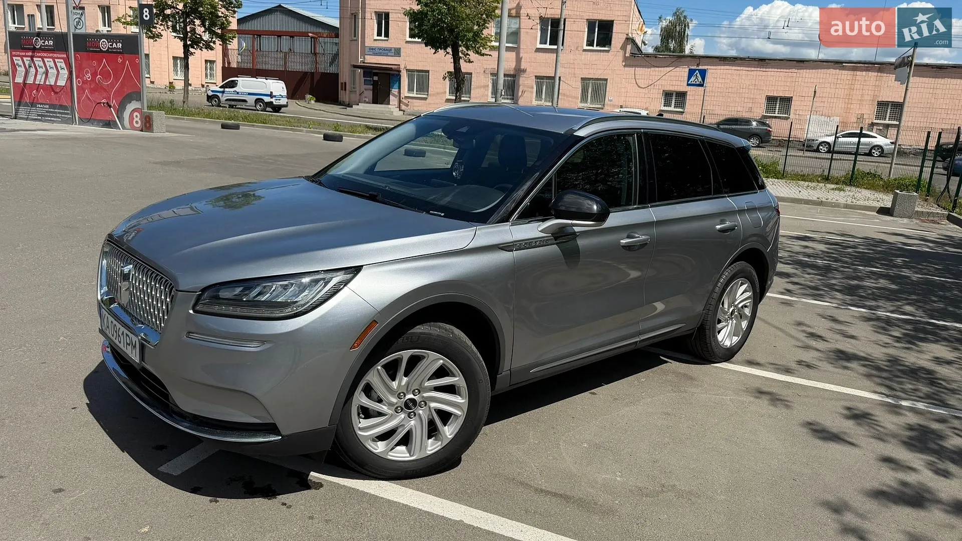 2022 Lincoln Corsair - мініатюра 12