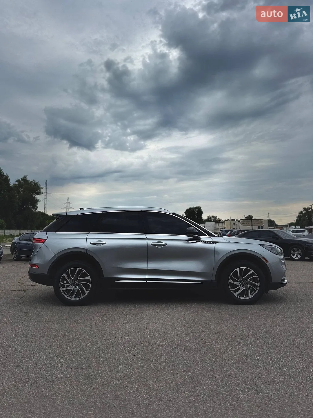 2022 Lincoln Corsair - мініатюра 3