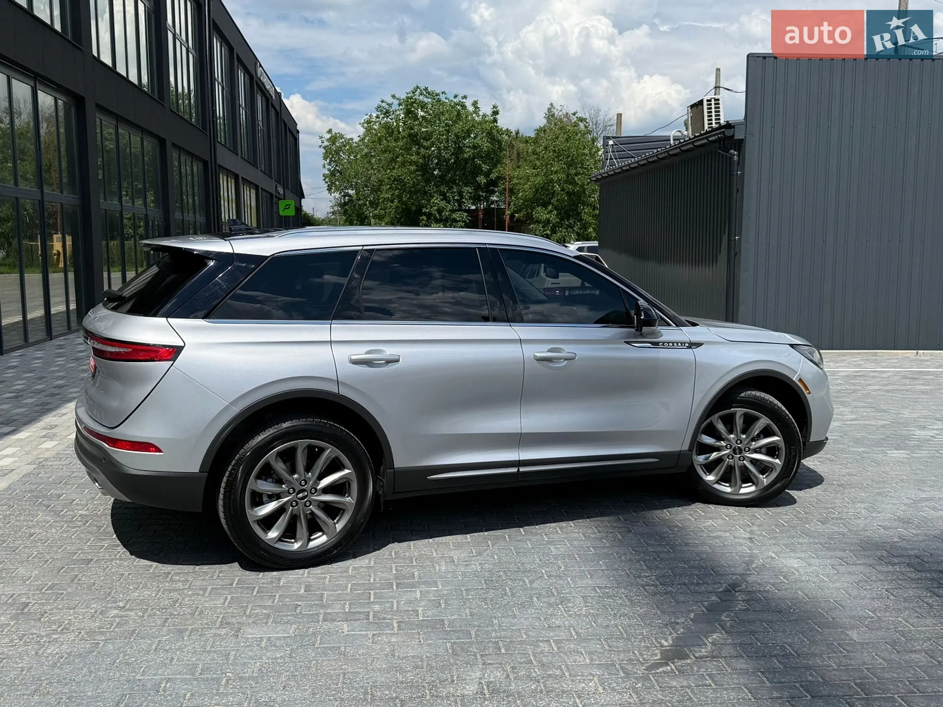 2021 Lincoln Corsair - мініатюра 13