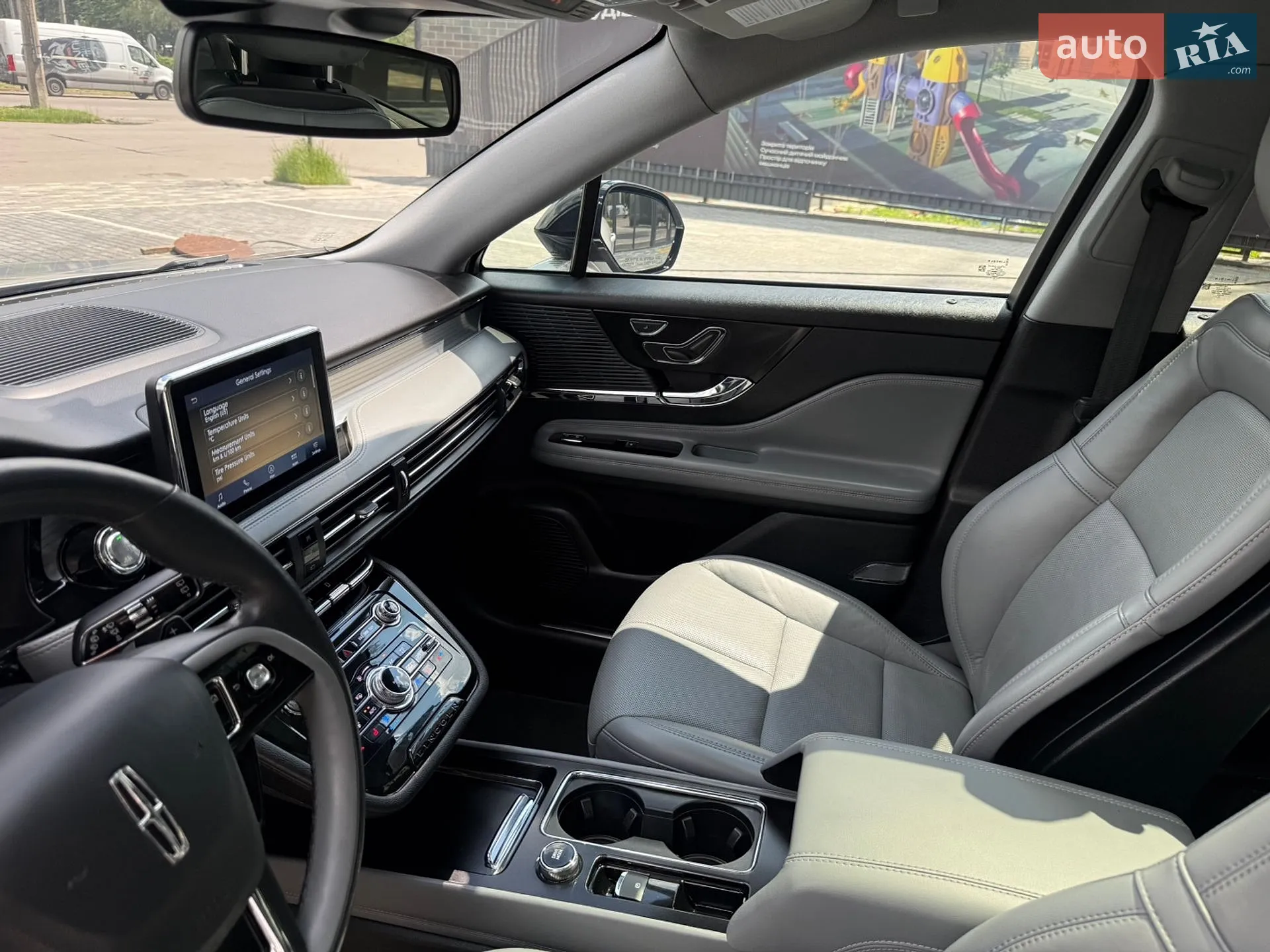 2021 Lincoln Corsair - мініатюра 44
