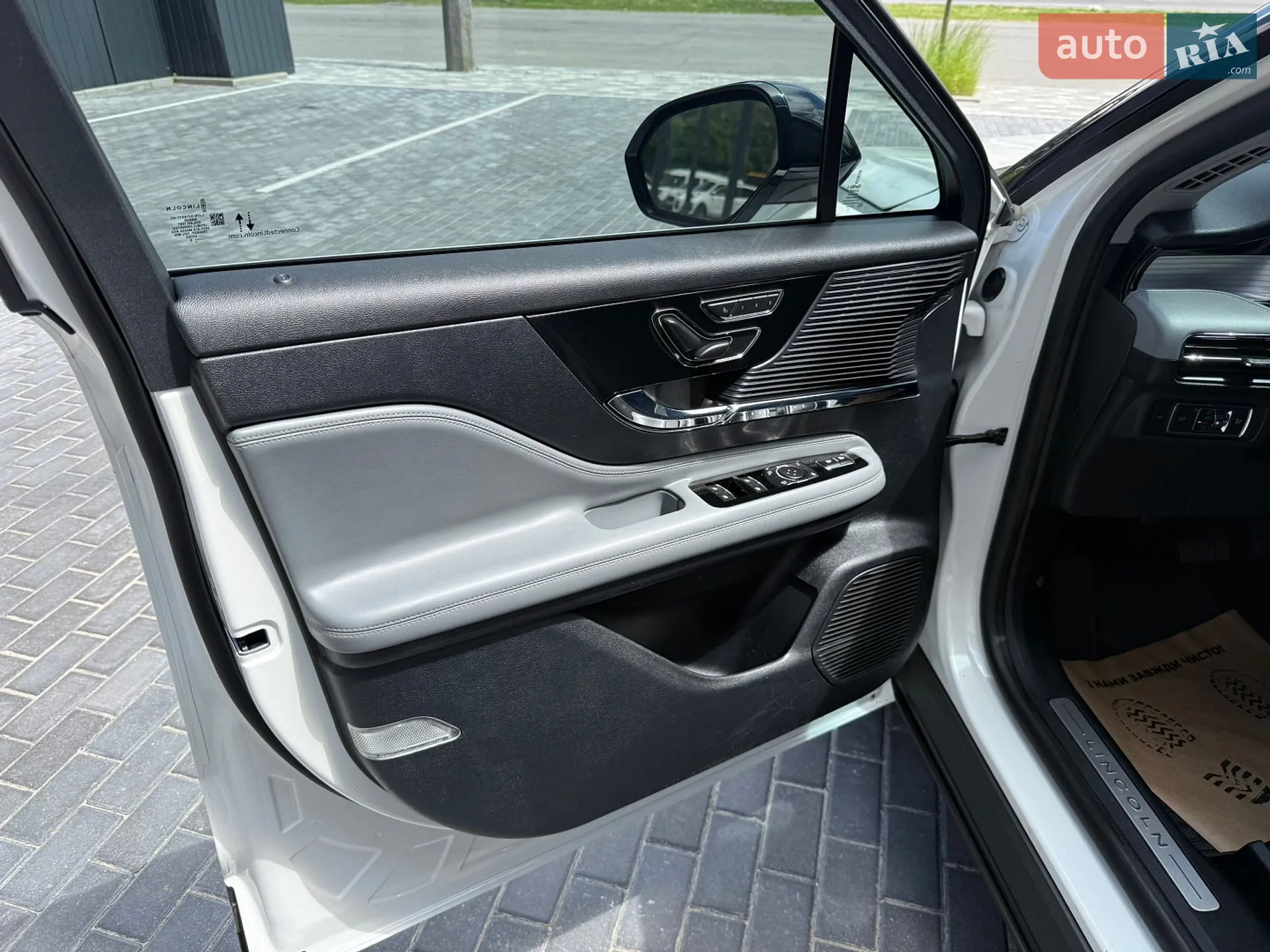 2020 Lincoln Corsair - мініатюра 40