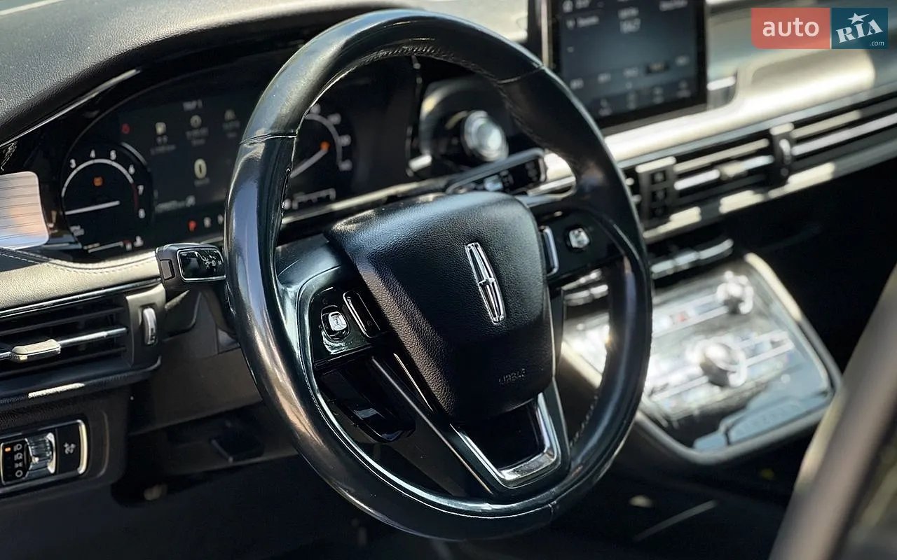 2021 Lincoln Corsair - мініатюра 10