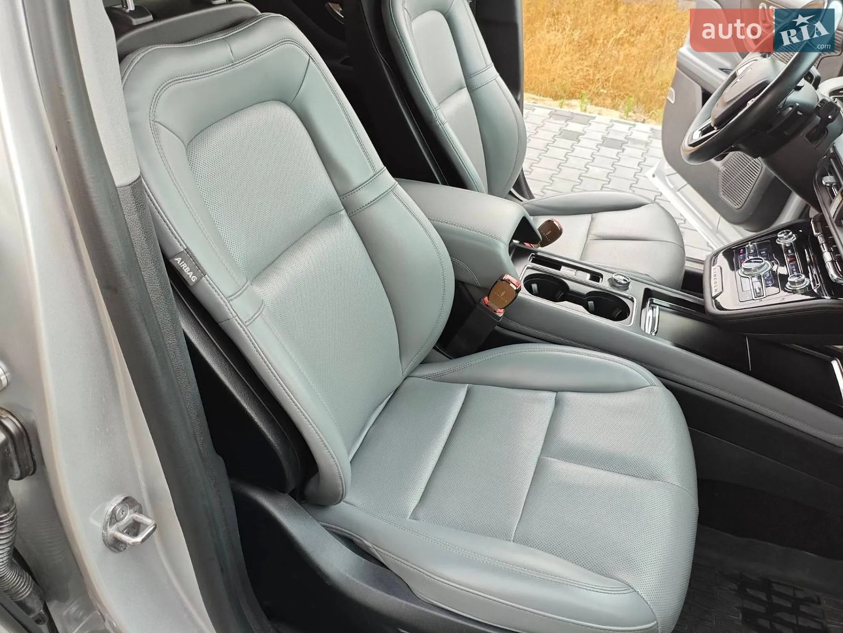 2019 Lincoln Corsair - мініатюра 16