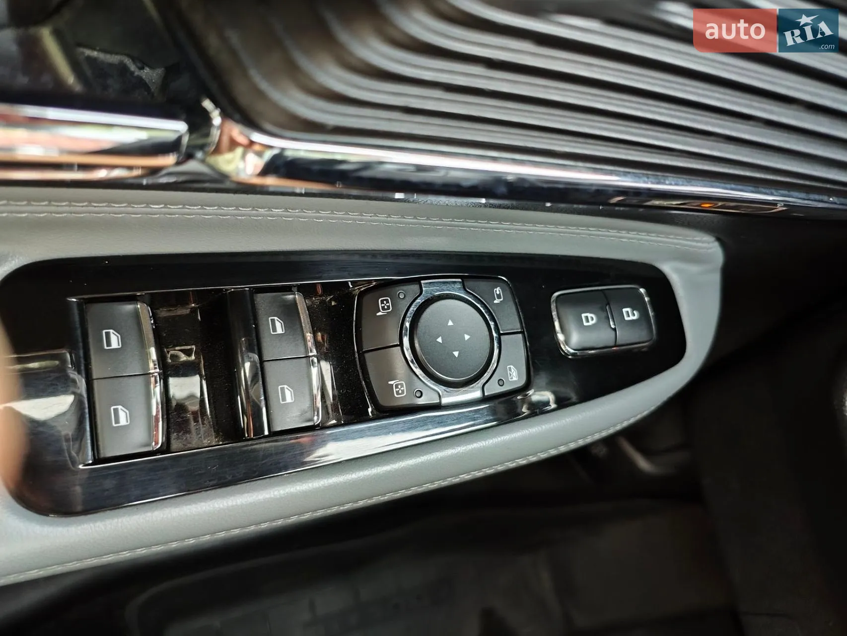 2019 Lincoln Corsair - мініатюра 22
