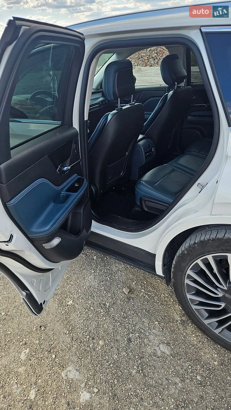 2019 Lincoln Corsair - мініатюра 12