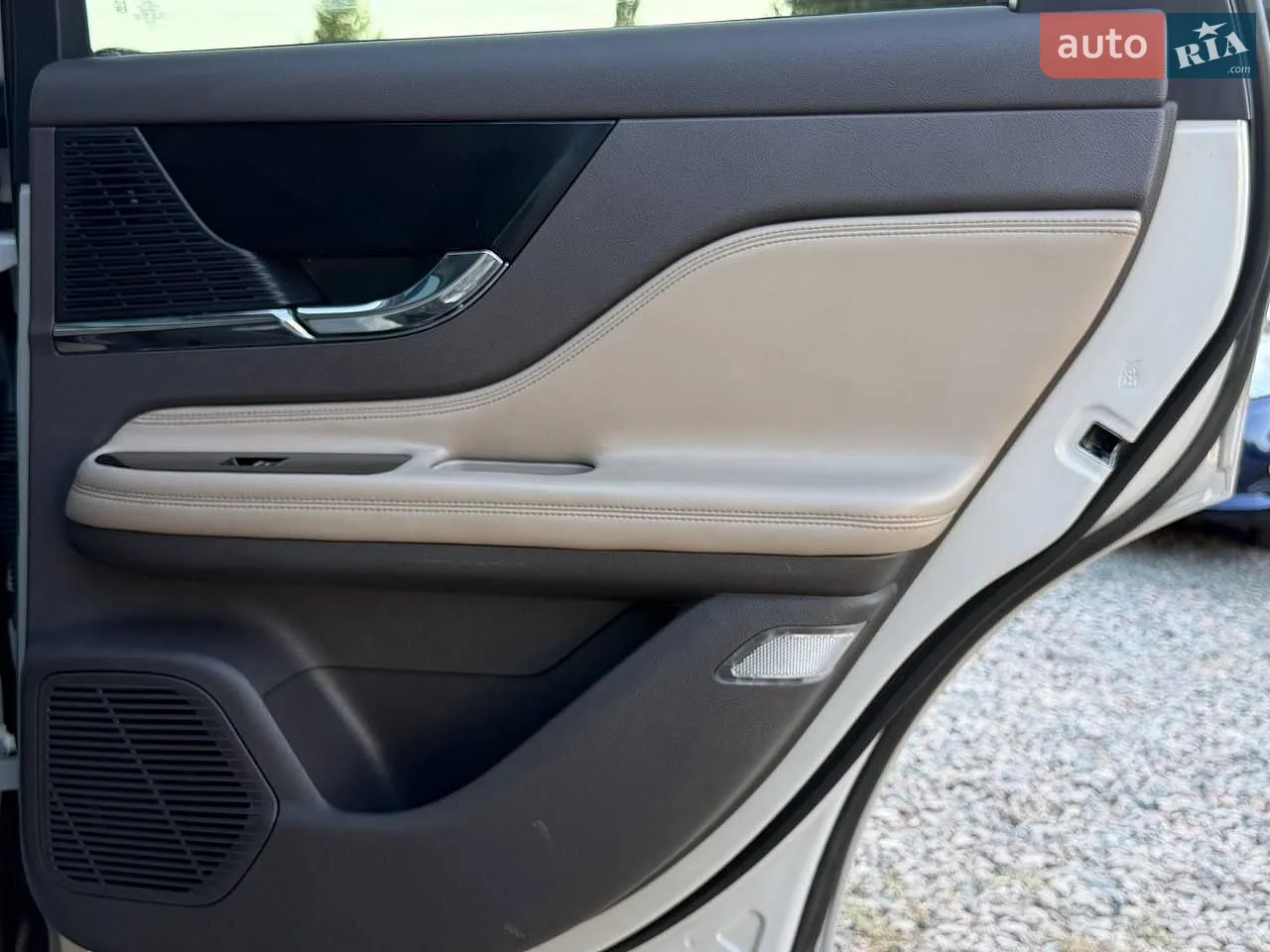 2020 Lincoln Corsair - мініатюра 36