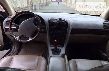 Седан Lincoln LS 2000 в 