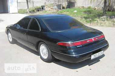 Купе Lincoln Mark 1993 в 