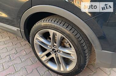 Позашляховик / Кросовер Lincoln MKC 2014 в 