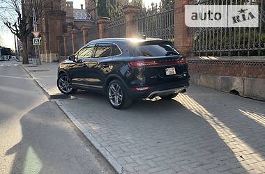Позашляховик / Кросовер Lincoln MKC 2014 в 