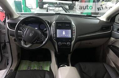Внедорожник / Кроссовер Lincoln MKC 2018 в 