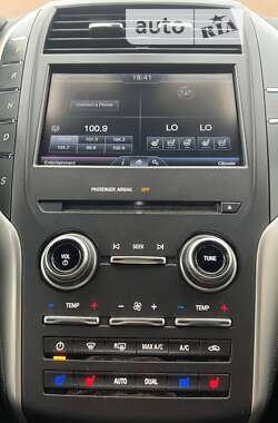 Внедорожник / Кроссовер Lincoln MKC 2014 в 