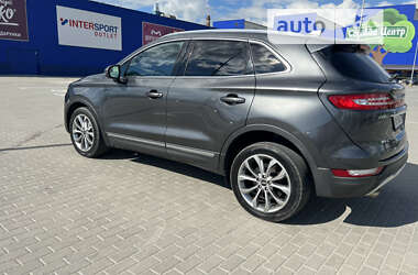 Внедорожник / Кроссовер Lincoln MKC 2018 в 