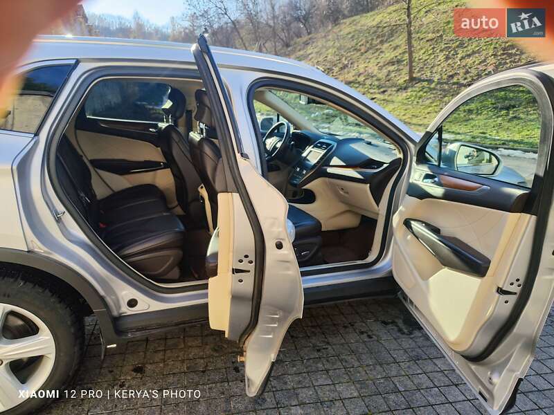 Позашляховик / Кросовер Lincoln MKC 2015 в Києві