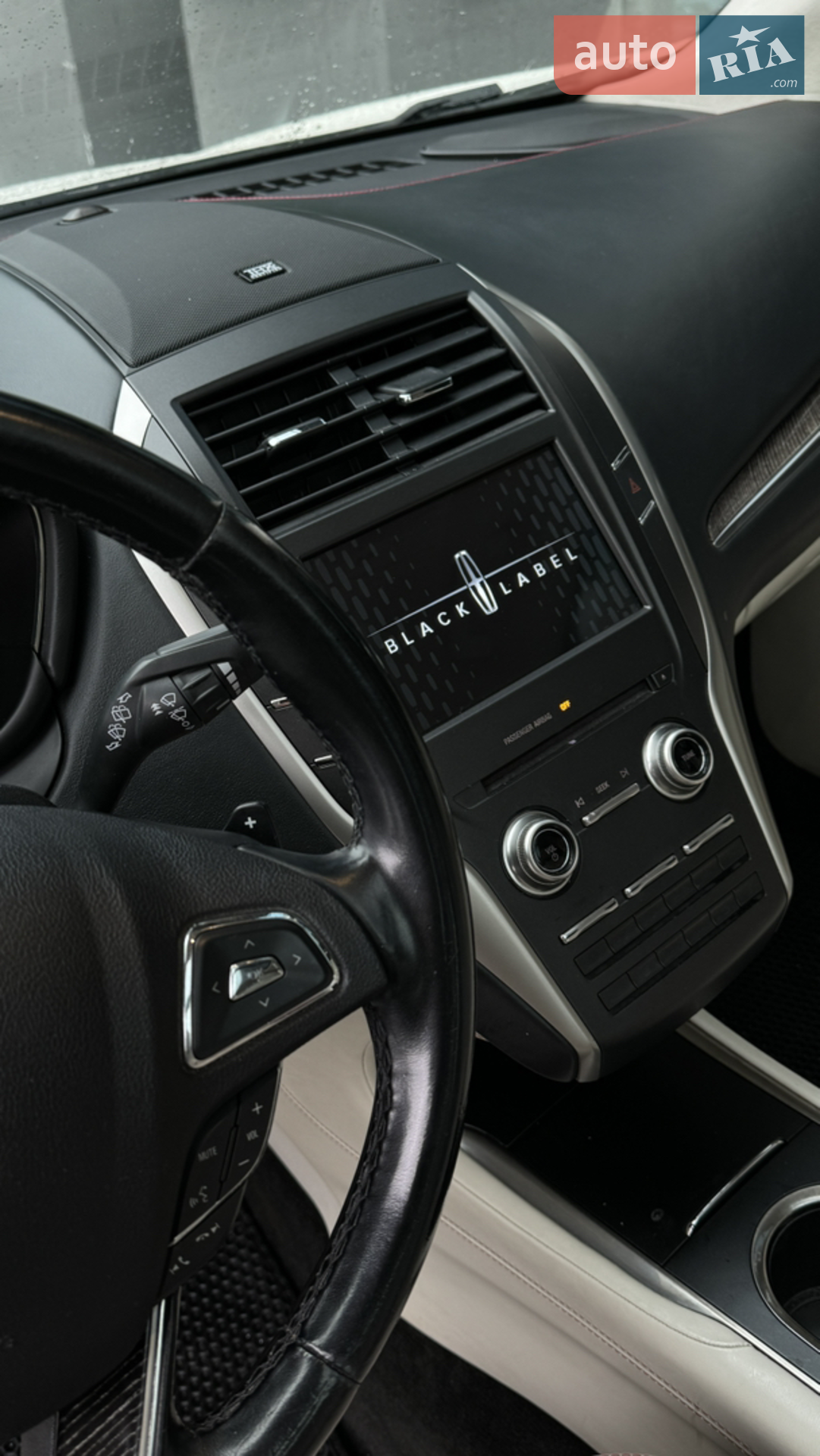 2016 Lincoln MKC - мініатюра 14