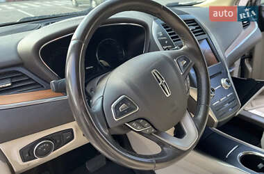 Внедорожник / Кроссовер Lincoln MKC 2015 в 