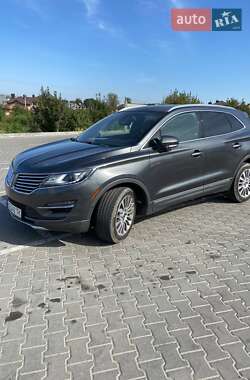 Позашляховик / Кросовер Lincoln MKC 2017 в 