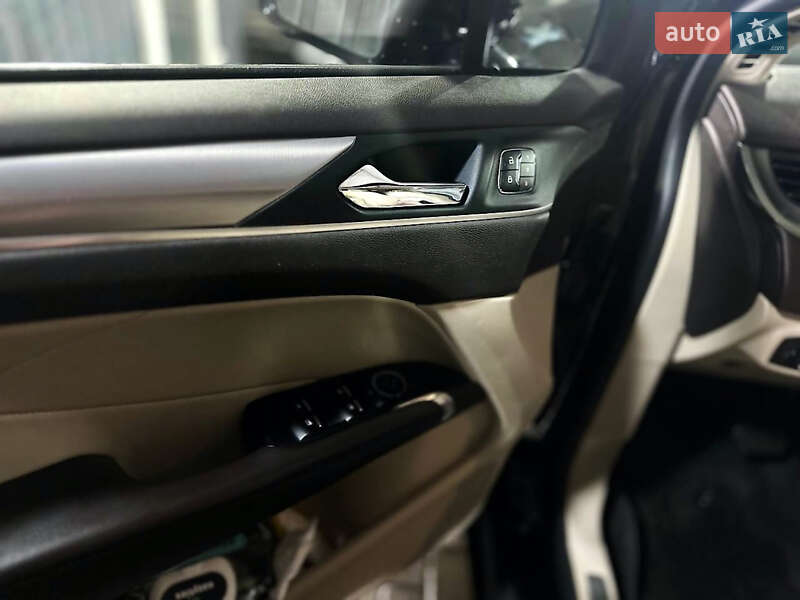 Внедорожник / Кроссовер Lincoln MKC 2019 в Львове фото 19 Внедорожник / Кроссовер Lincoln MKC 2019 в Львове