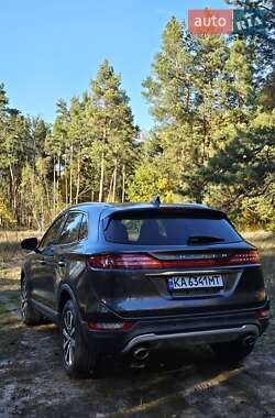 Внедорожник / Кроссовер Lincoln MKC 2018 в 