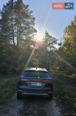 Внедорожник / Кроссовер Lincoln MKC 2018 в 