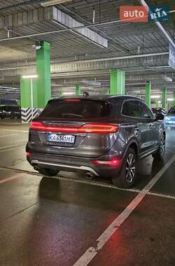 Внедорожник / Кроссовер Lincoln MKC 2018 в 