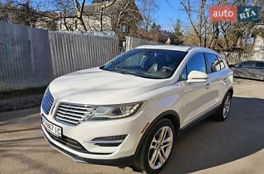 Позашляховик / Кросовер Lincoln MKC 2015 в 