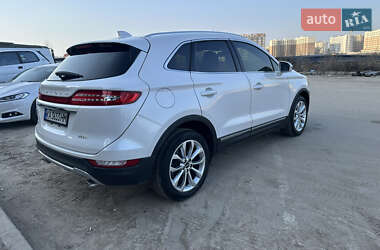 Позашляховик / Кросовер Lincoln MKC 2019 в 