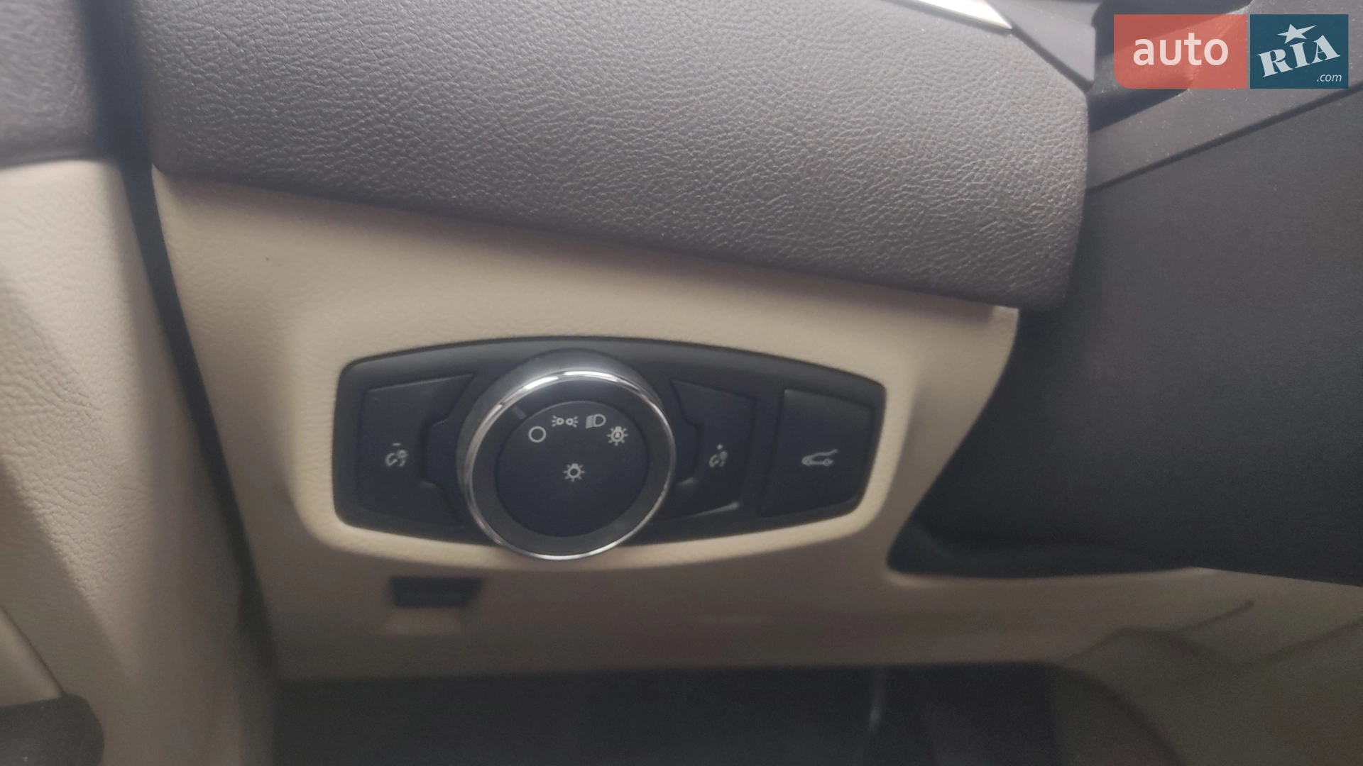 2017 Lincoln MKC - мініатюра 16