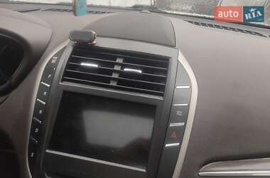 Внедорожник / Кроссовер Lincoln MKC 2017 в 
