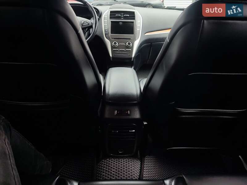 Внедорожник / Кроссовер Lincoln MKC 2016 в Тернополе