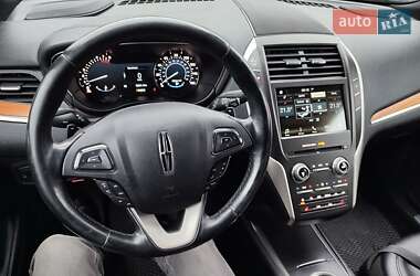 Позашляховик / Кросовер Lincoln MKC 2016 в 
