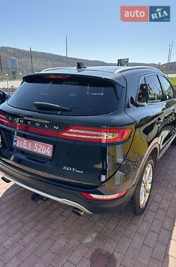 Внедорожник / Кроссовер Lincoln MKC 2017 в 