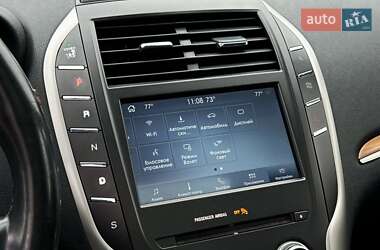 Внедорожник / Кроссовер Lincoln MKC 2016 в 