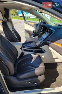 Позашляховик / Кросовер Lincoln MKC 2014 в 