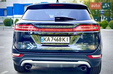 Позашляховик / Кросовер Lincoln MKC 2014 в 