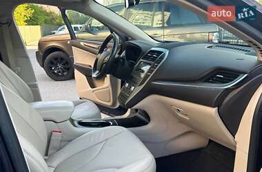 Внедорожник / Кроссовер Lincoln MKC 2017 в 